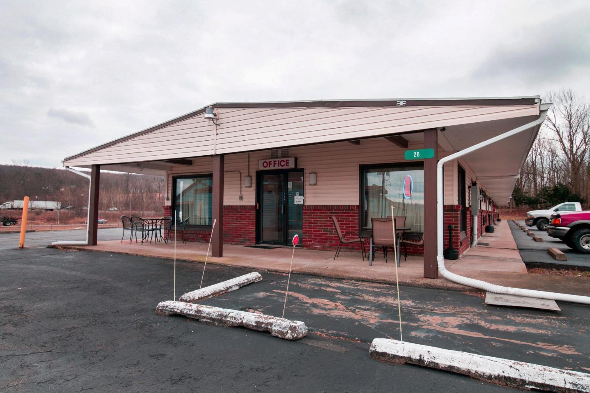 Oyo达尔顿pa I-81酒店 Craig 外观 照片